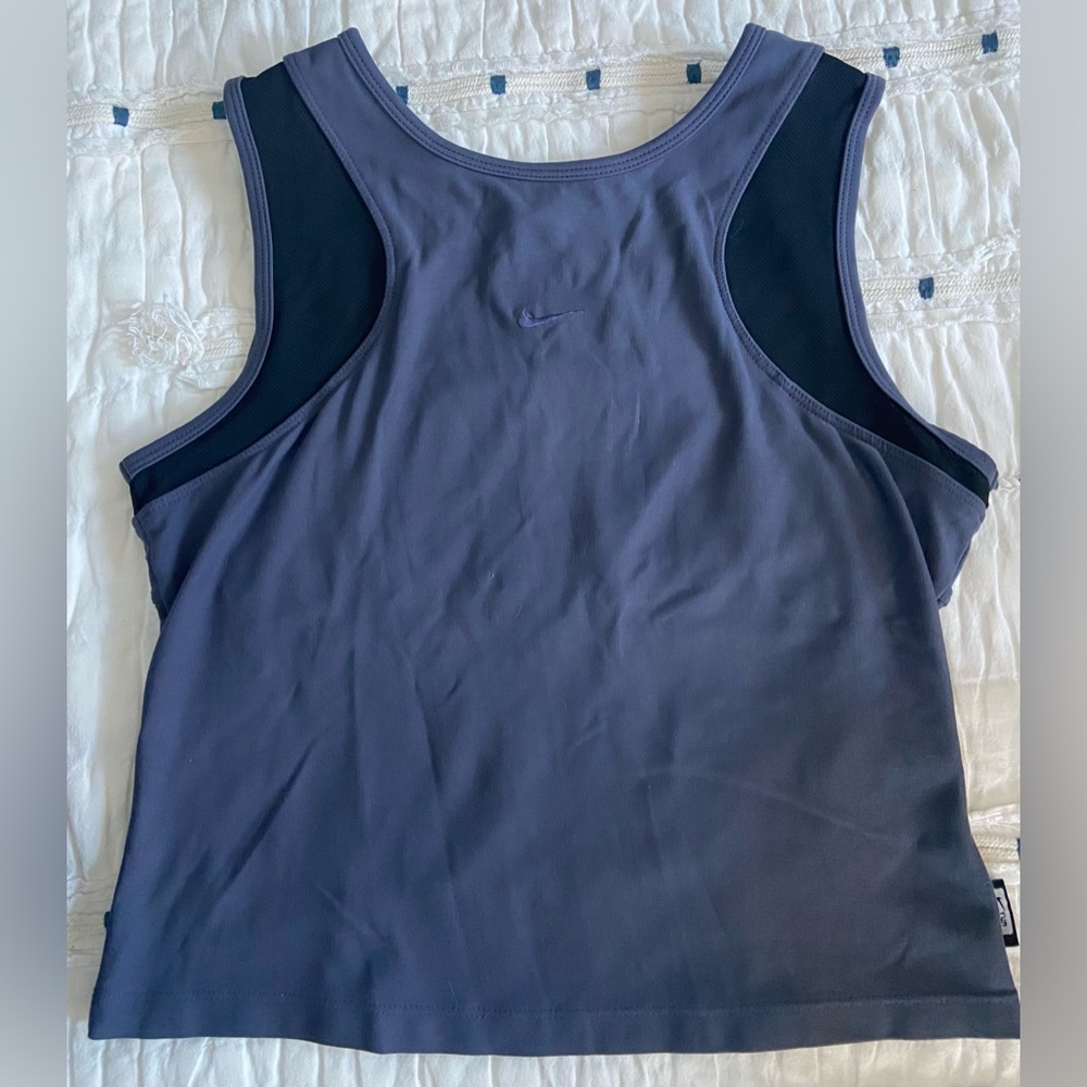 Nike dri fit sports bra. Size M